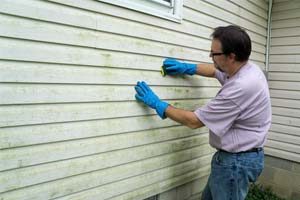 siding repair contractor