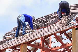 roofing contractors performing Leesburg, VA roof repair services