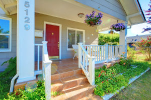 redwood door at the front of a Middleburg, VA home